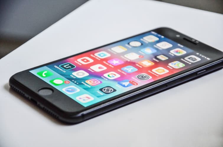 スマホで動画を簡単トリミング 編集ができるケータイアプリ10選 株式会社サムシングファン スマホで動画を簡単トリミング 編集ができるケータイアプリ10選 株式会社サムシングファン