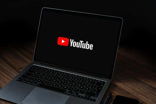 YouTubeに投稿する手順と注意点！PC・スマホ別に解説